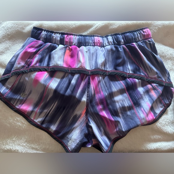 Lululemon limited edition running shorts - Picture 2 of 4